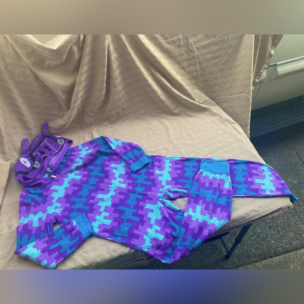 Fortnite Pj onesie 8